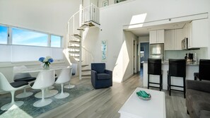 West 2BD Corner Queen and 2 Twins | Living area | TV - Windward Shores Ocean Resort (Amagansett)