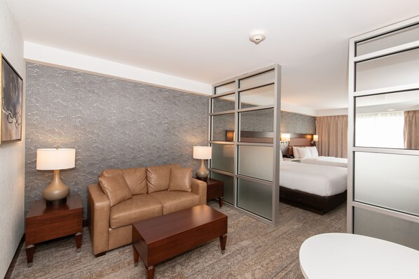 Suite, 2 grands lits, non-fumeur | Coin séjour