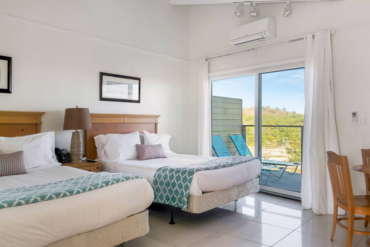 Apartment | WiFi (free), individually decorated, individually furnished, bed sheets