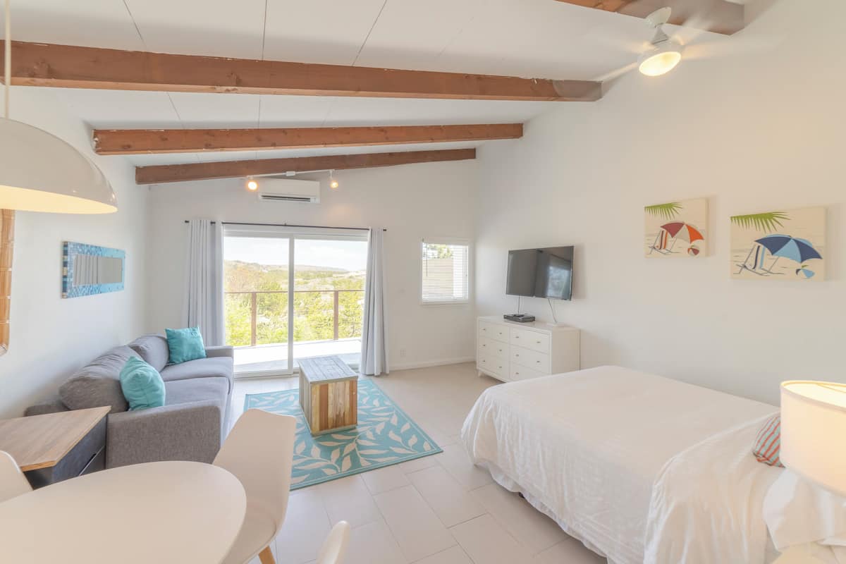 Apartment | WiFi (free), individually decorated, individually furnished, bed sheets