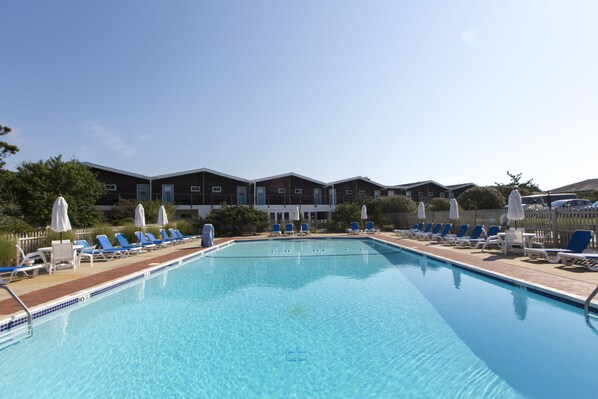 Seasonal outdoor pool