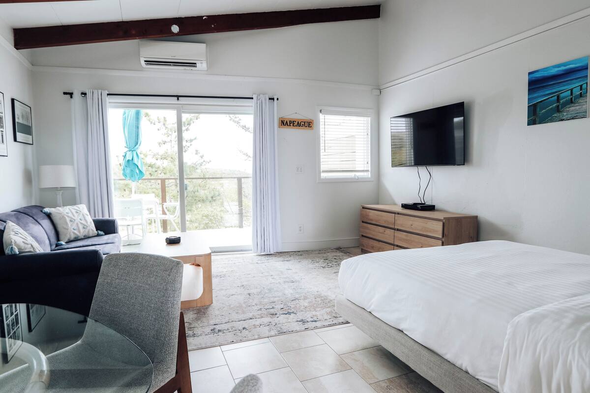 Apartment | WiFi (free), individually decorated, individually furnished, bed sheets