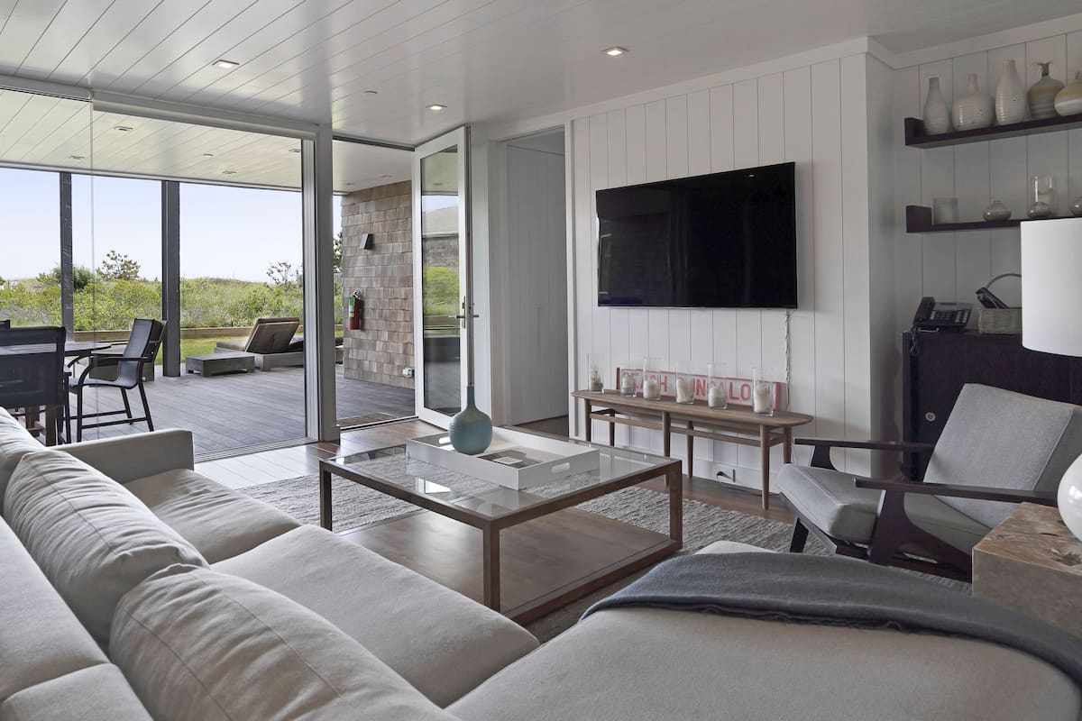Executive Cottage | WiFi (free), individually decorated, individually furnished, bed sheets