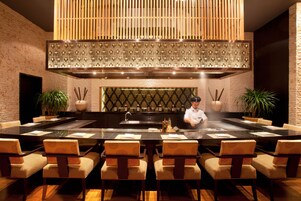 Breakfast, lunch and dinner served