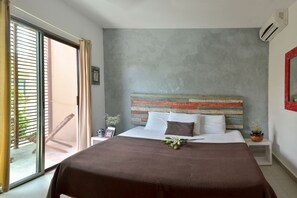 In-room safe, individually decorated, individually furnished - Hotel Luna Llena (Tulum)
