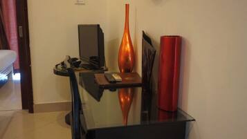 Room, Connecting Rooms