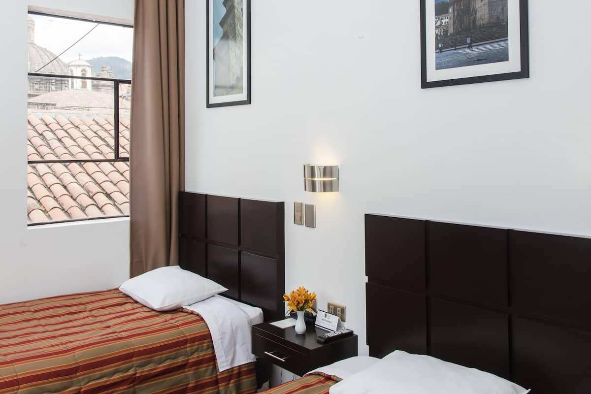 Standard Room, 2 Katil Bujang (Single) | 1 bilik tidur, gebar bulu kapas, peti besi dalam bilik