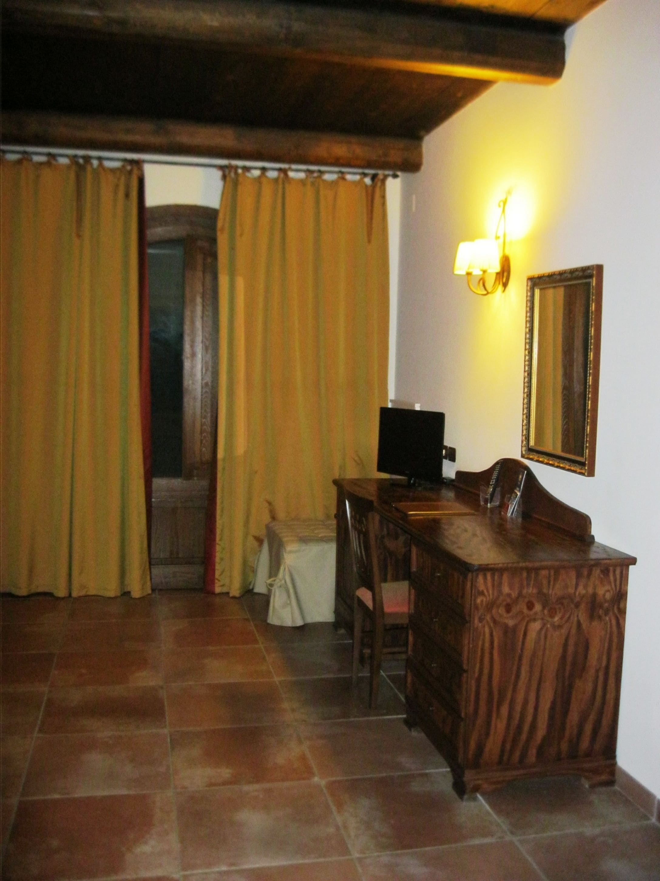 standard quadruple room, 1 bedroom, ensuite, ground floor | hypo-allergenic bedding, minibar, in-room safe, desk