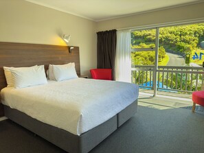 Studio | Free WiFi, bed sheets, wheelchair access - The Captains Motel (Russell)