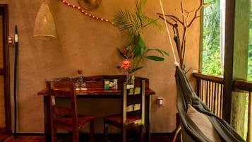 Amazon Suite | Living area