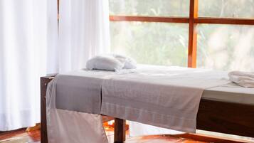 Couples treatment room(s), body treatments, aromatherapy