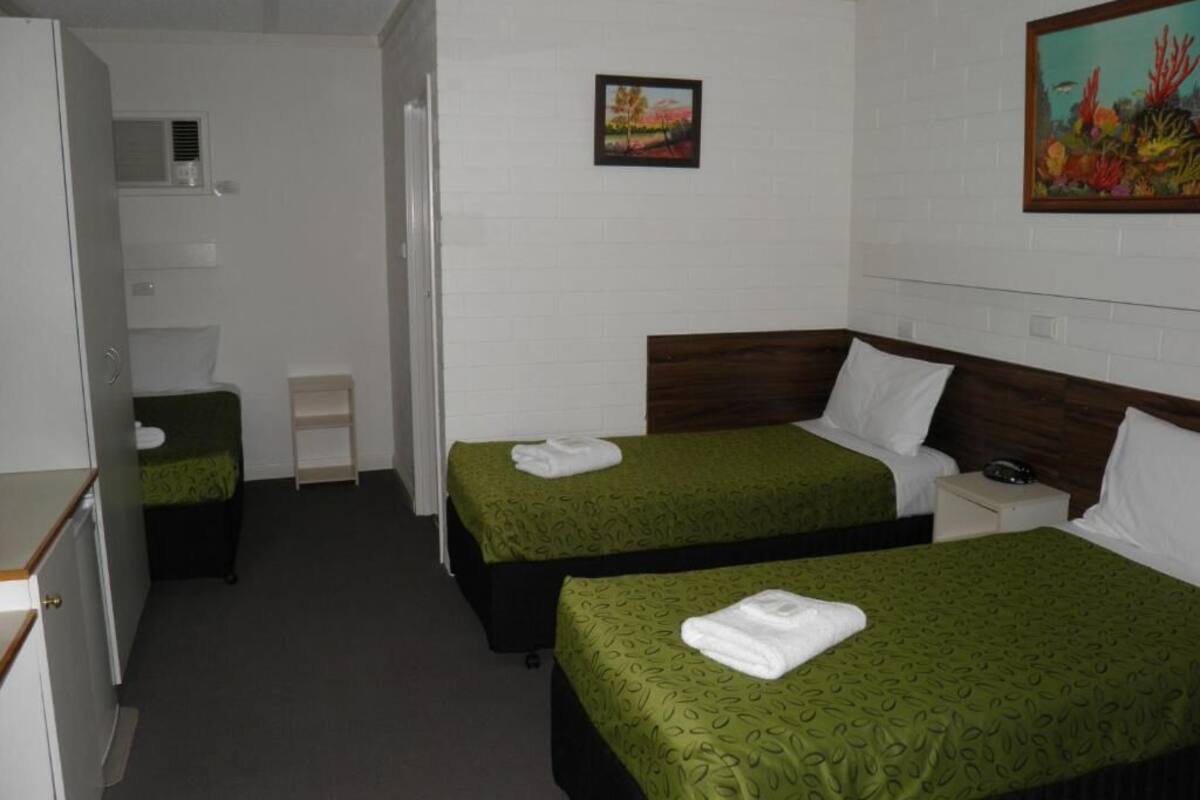 家庭房 | 遮光窗帘、熨斗/熨板、免费 WiFi、床单