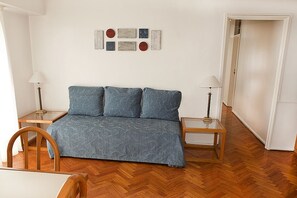 Apartment, 1 Bedroom | Living room | 32-inch TV with cable channels - Torre San Jose Apartments (Buenos Aires)