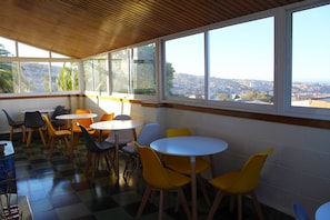 Free daily cooked-to-order breakfast - Hotel & Spa Mon Reve (Valparaiso)