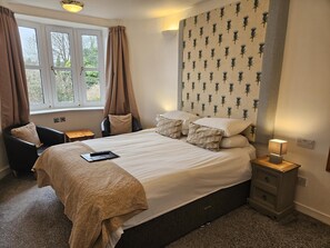 Superior Double Room | Iron/ironing board, free wired internet, bed sheets