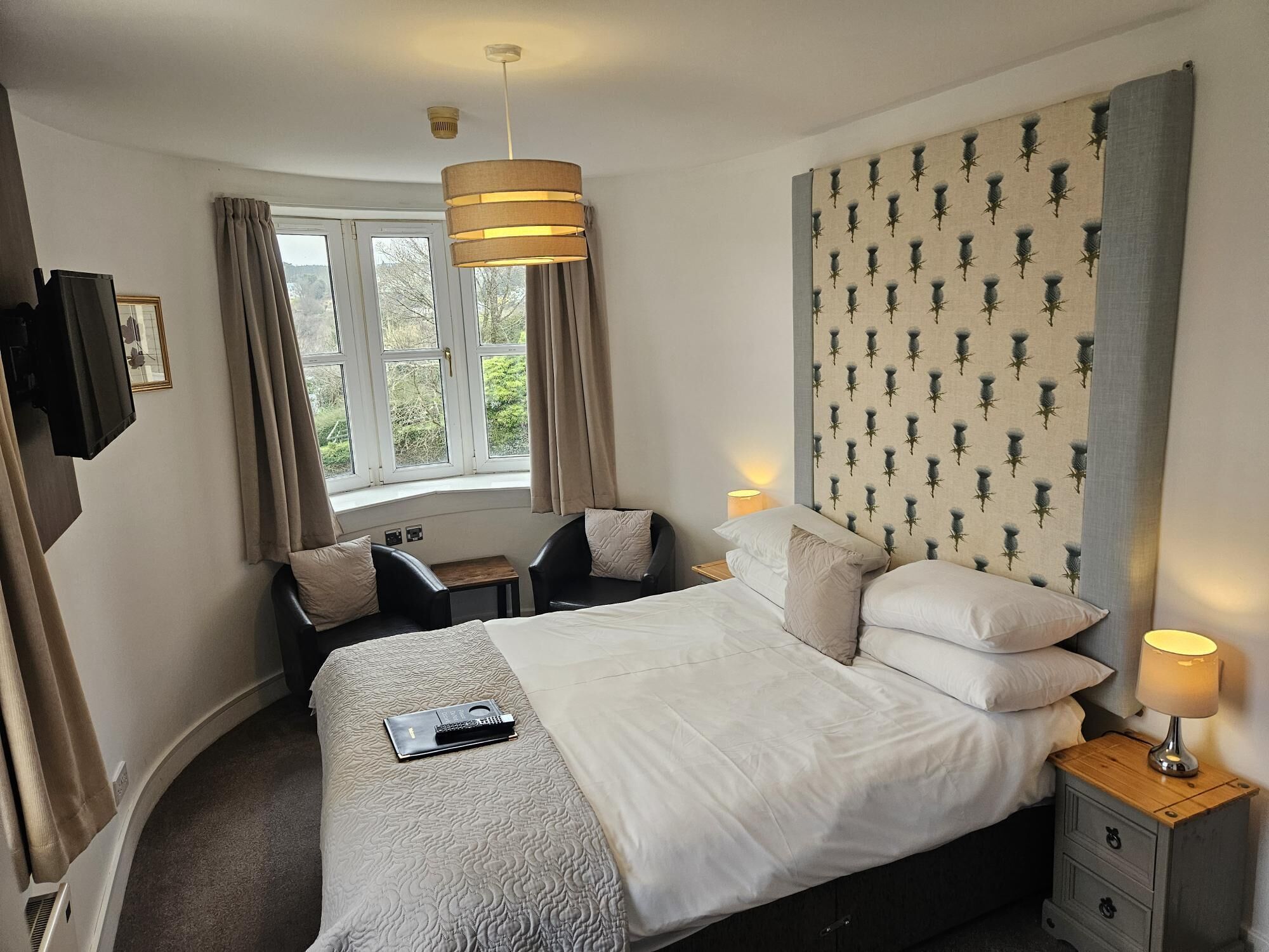 Habitación doble superior | Tabla de planchar con plancha, Internet por cable gratuito, ropa de cama