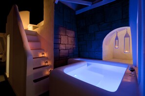Superior Apartment (Outdoor Hot Tub) | Terrace/patio