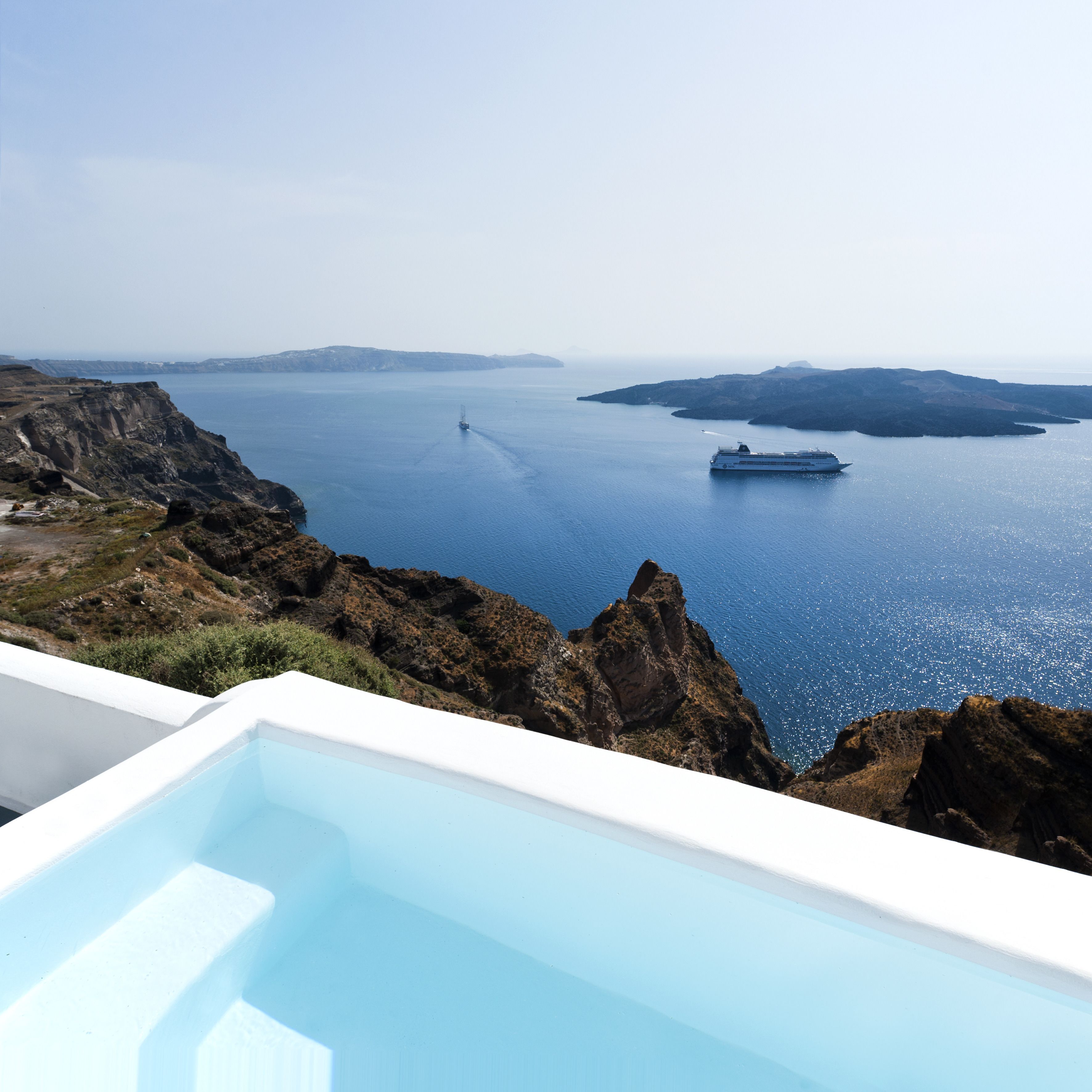 deluxe apartment (outdoor hot tub) | terrace/patio