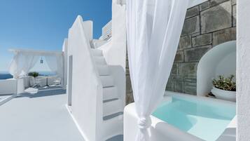 Apartamento superior (Outdoor Hot Tub) | Vista do quarto