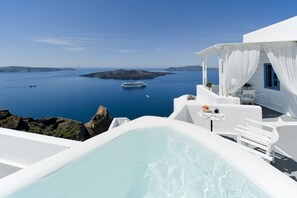 Apartment, 1 Bedroom (Cave, Outdoor Hot Tub) | Balcony