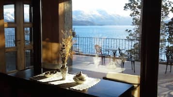Spécialités Cuisine locale et internationale