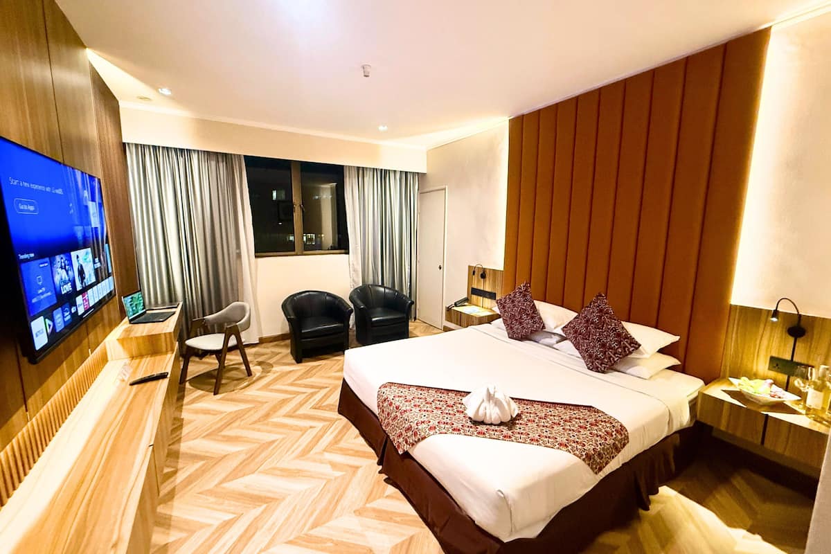 1 Schlafzimmer, Minibar, Schreibtisch, schallisolierte Zimmer