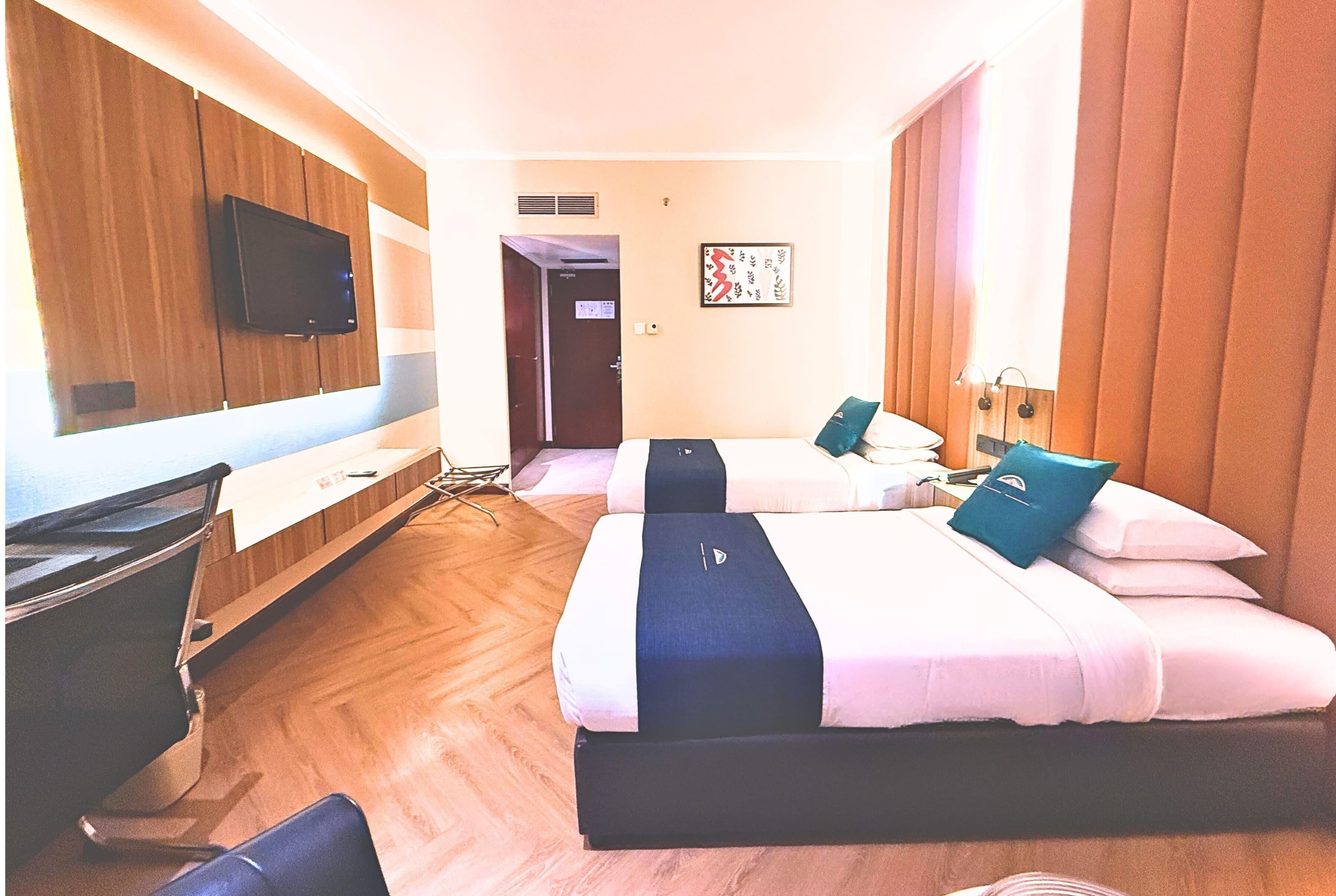 Minibar, desk, soundproofing, iron/ironing board