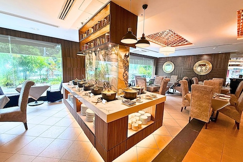 Howard Johnson by Wyndham Kota Kinabalu City Centre