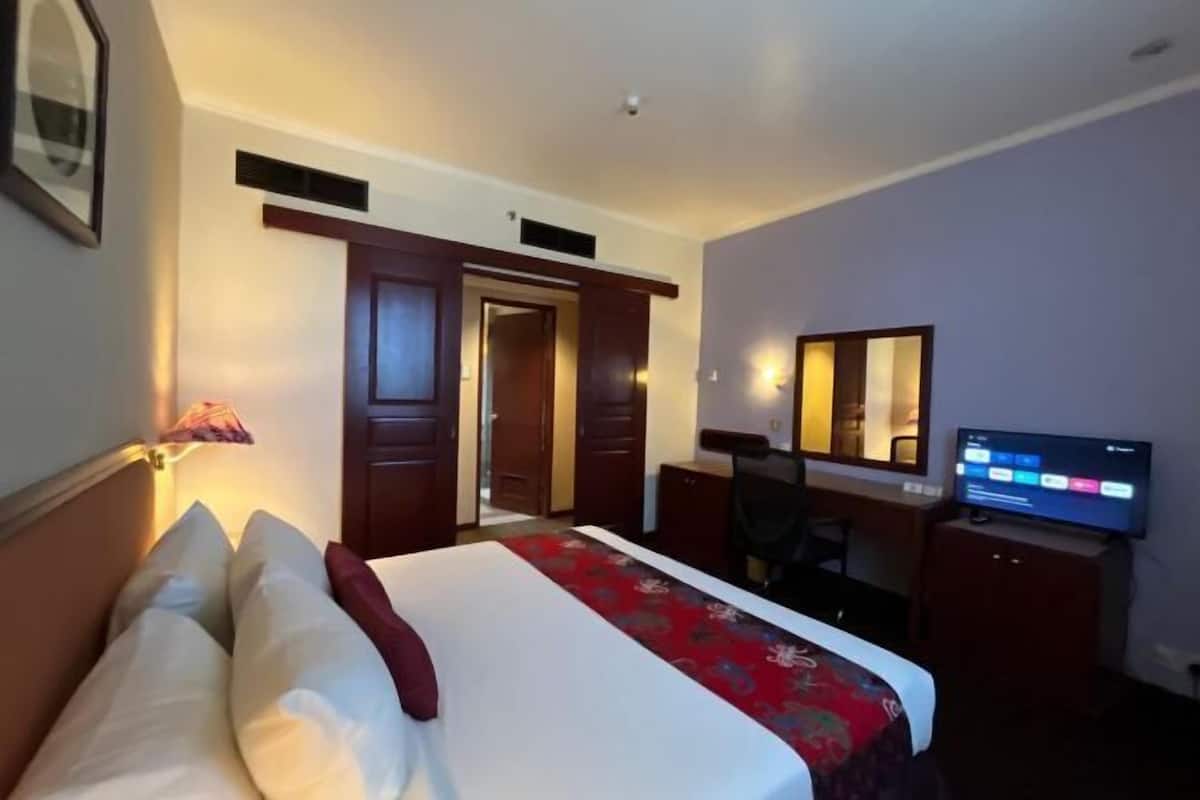 1 Schlafzimmer, Minibar, Schreibtisch, schallisolierte Zimmer
