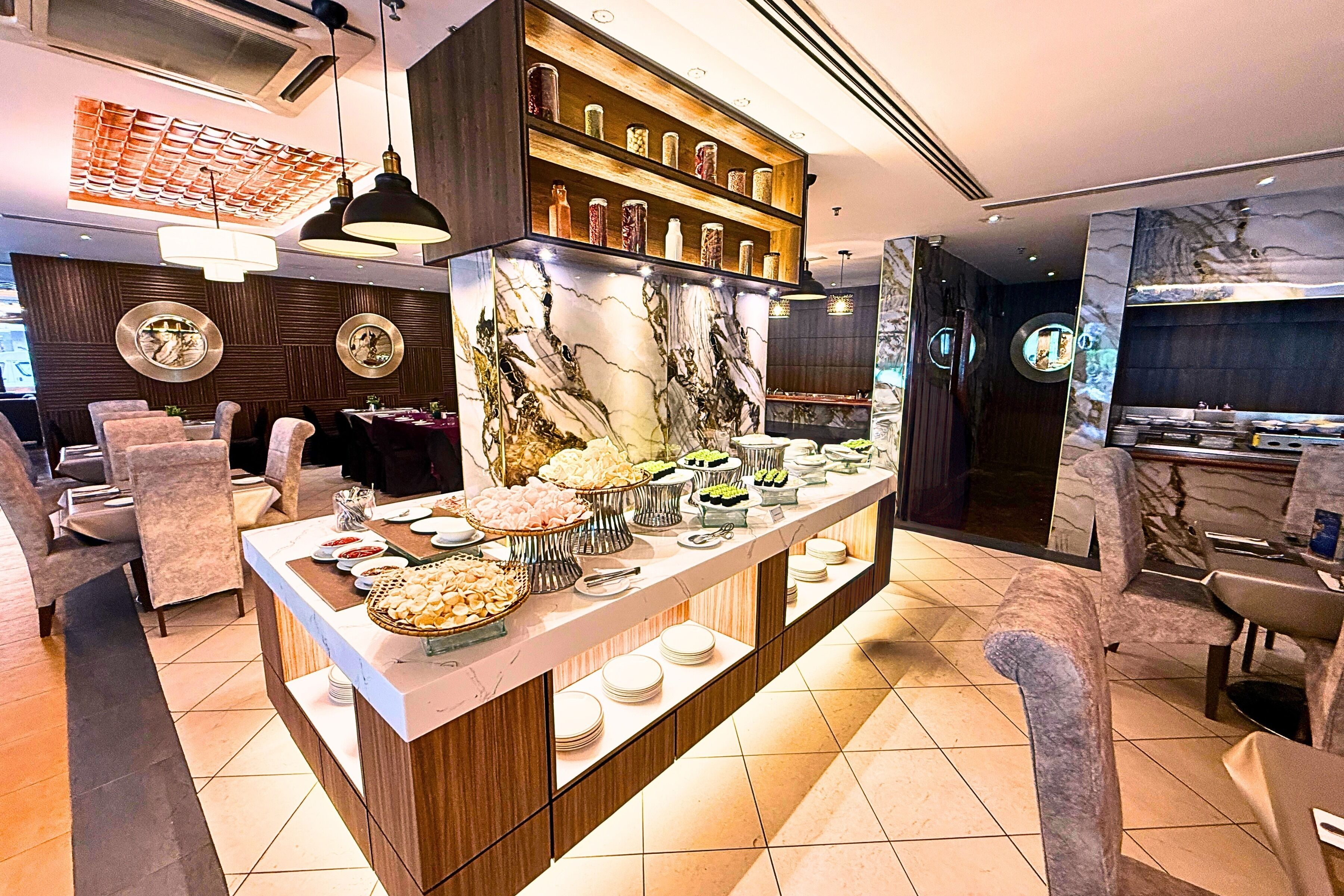 每日供應吃到飽早餐 (每人 MYR40)