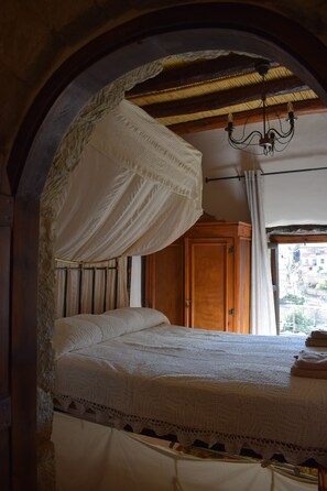 Traditionell lägenhet - 1 sovrum | Sängtillbehör av högsta kvalitet, individuell inredning och unika möbler