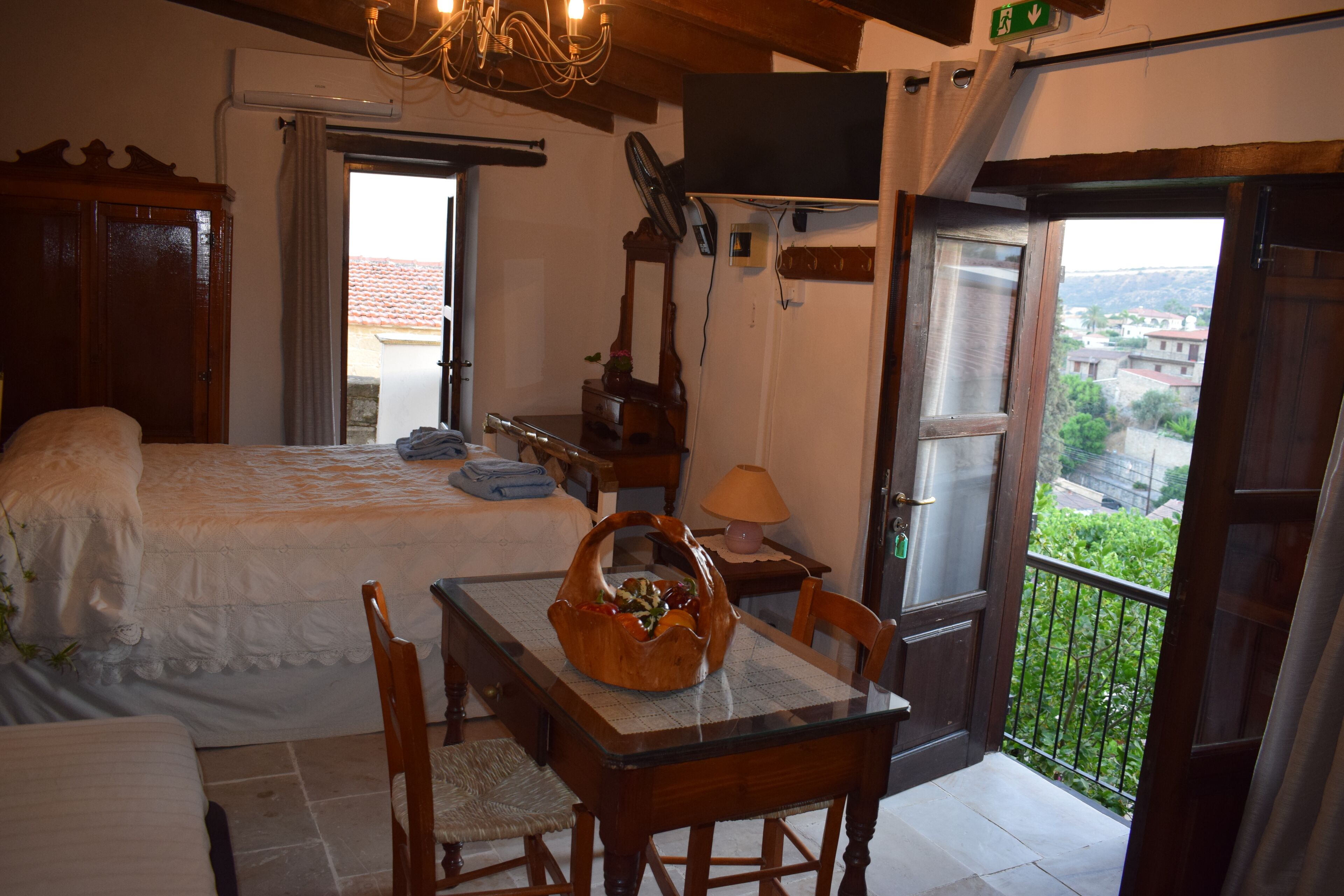 Panoramic Apartment, 1 Double Bed, City View | Premium bedding, WiFi (free), individually decorated