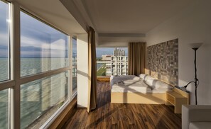 Family Apartment, 2 Bedrooms, Beach View