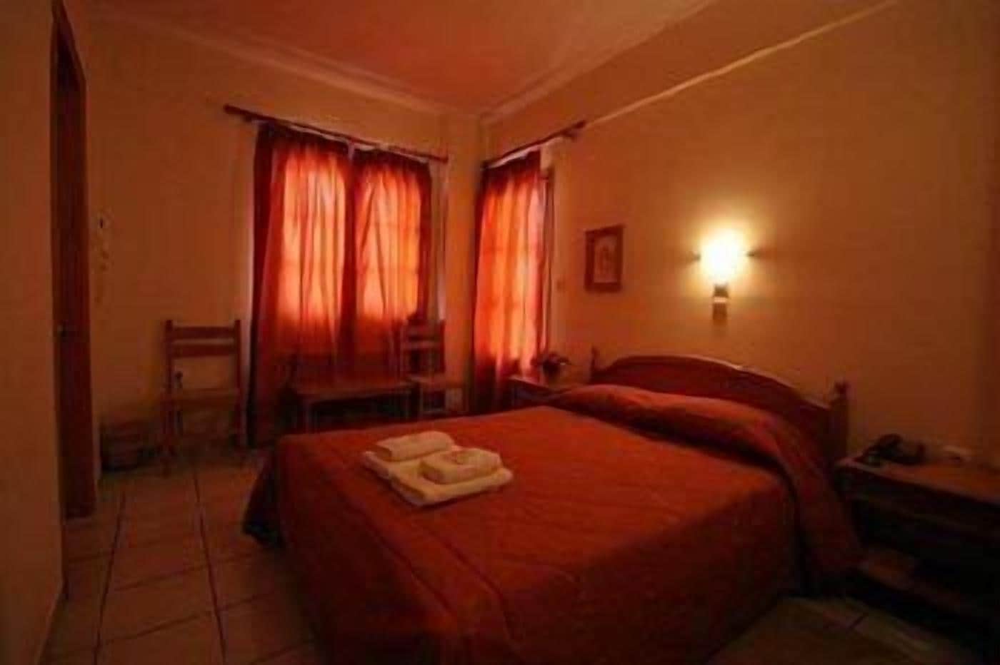 egyptian cotton sheets, pillow-top beds, iron/ironing board