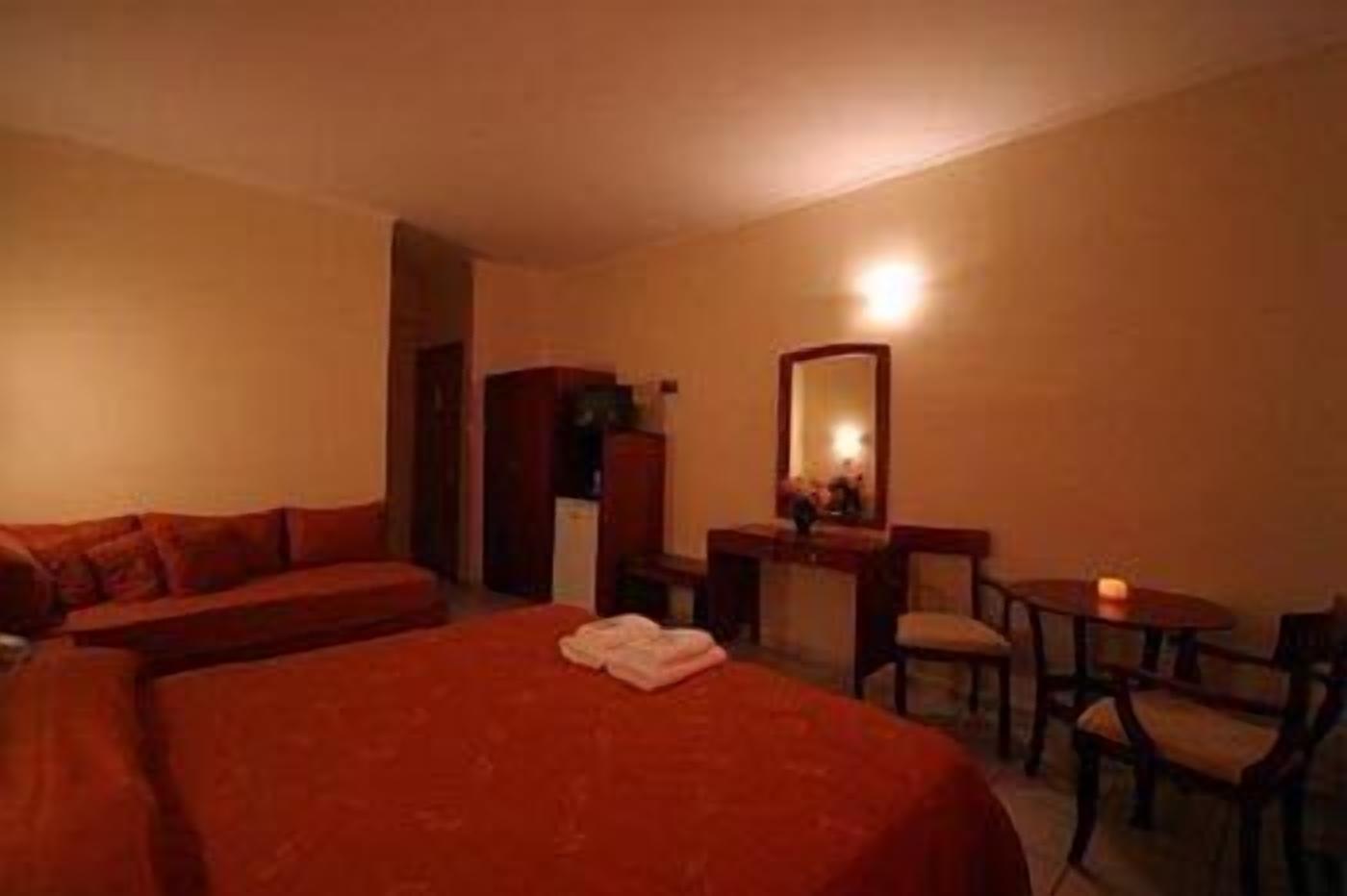 superior double room | egyptian cotton sheets, pillow-top beds, iron/ironing board