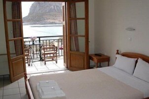 埃及棉床单、加厚床垫、熨斗/熨板、免费婴儿床