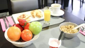 Frukostbuffé mot avgift pÄ vardagar