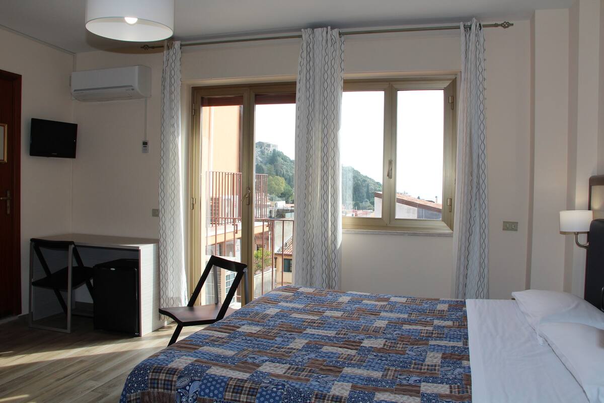 Double Room, Balcony