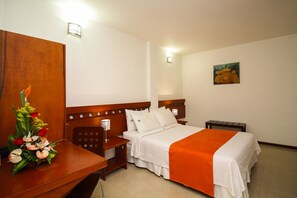 Free WiFi, bed sheets