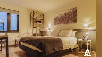 Double Room, 1 Double Bed | Premium bedding, pillow-top beds, minibar, in-room safe