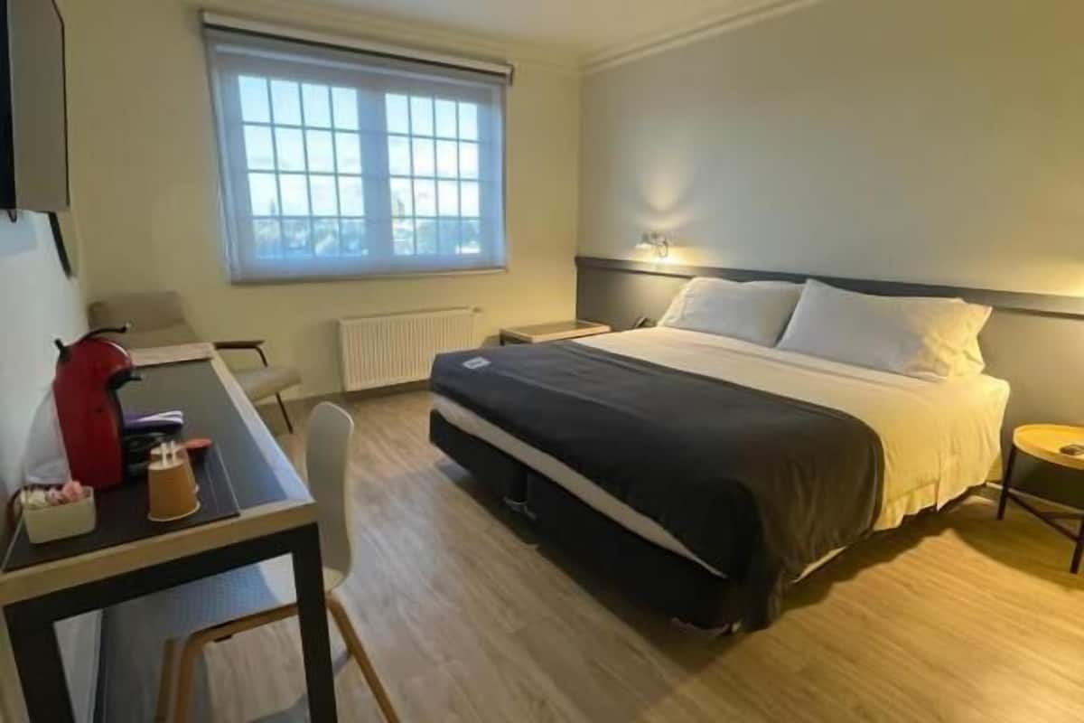Almaroom Twin | 1 bilik tidur, peralatan tempat tidur premium, tilam berlapik, bar mini