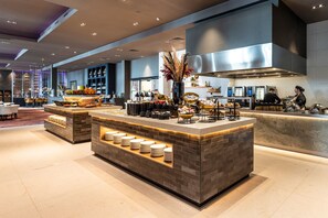 Daily buffet breakfast (EUR 21.50 per person)