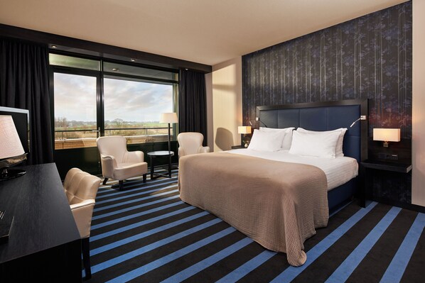 Minibar, in-room safe, individually furnished, desk