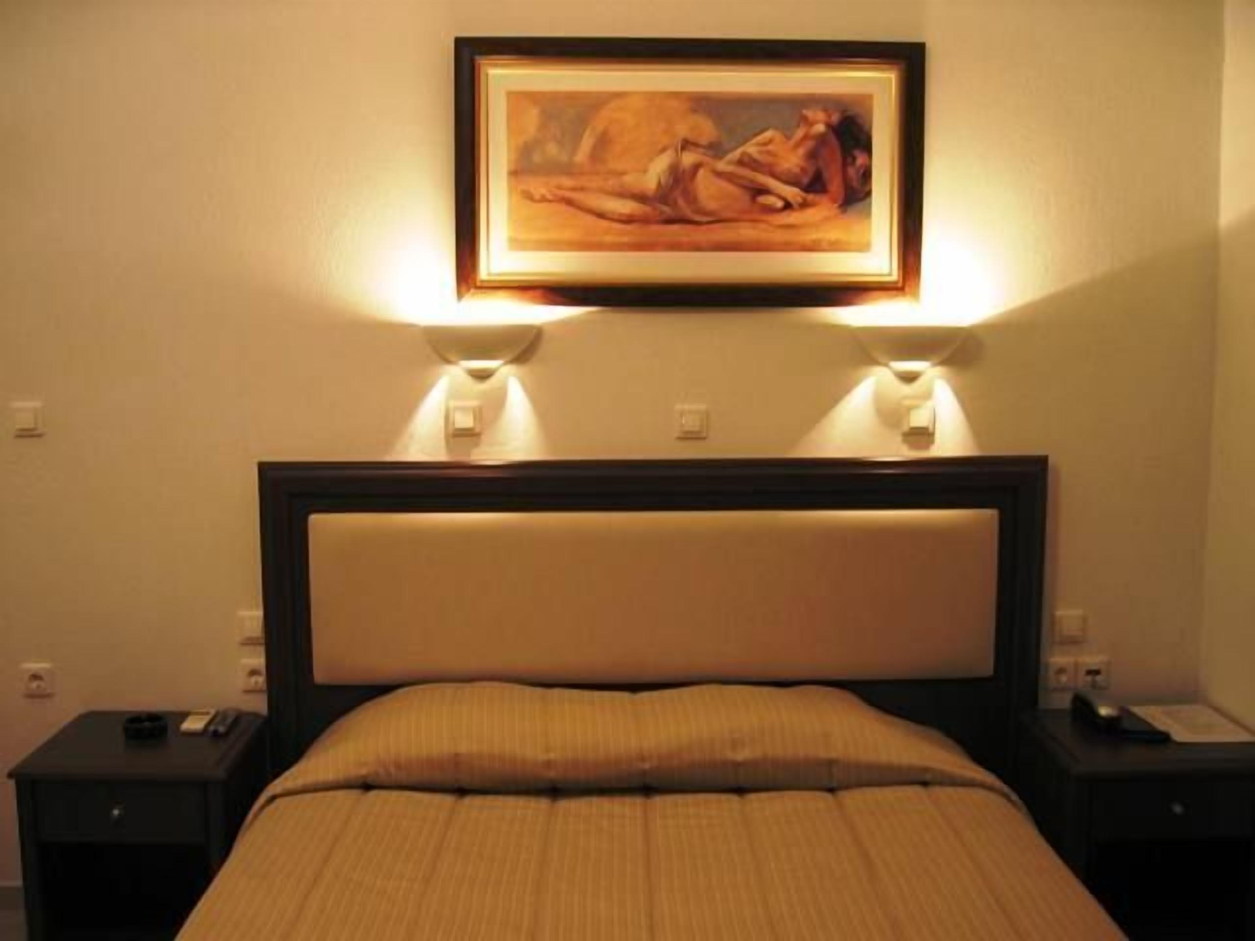 egyptian cotton sheets, in-room safe, soundproofing