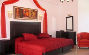 Suite Junior | Draps en coton égyptien, coffres-forts dans les chambres