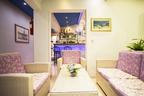 Bar (on property) - Hotel More (Split)