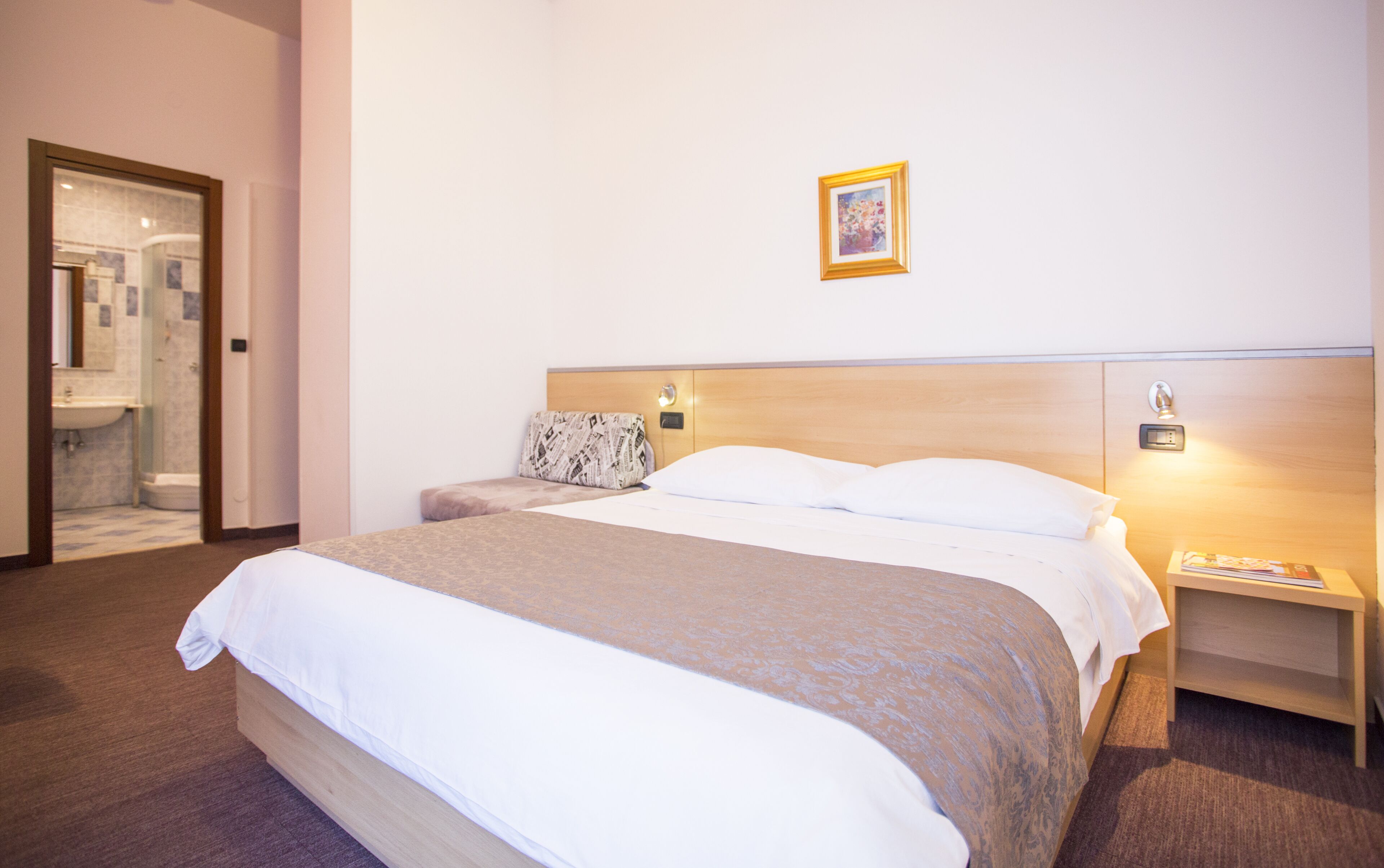 deluxe room | minibar, in-room safe, desk, laptop workspace