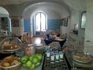 อาหารและเครื่องดื่ม