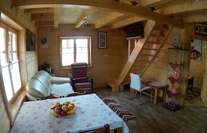 House, 3 Bedrooms, Balcony, Mountain View | Living room | LCD TV - Pension Perisic (Plitvicka Jezera)