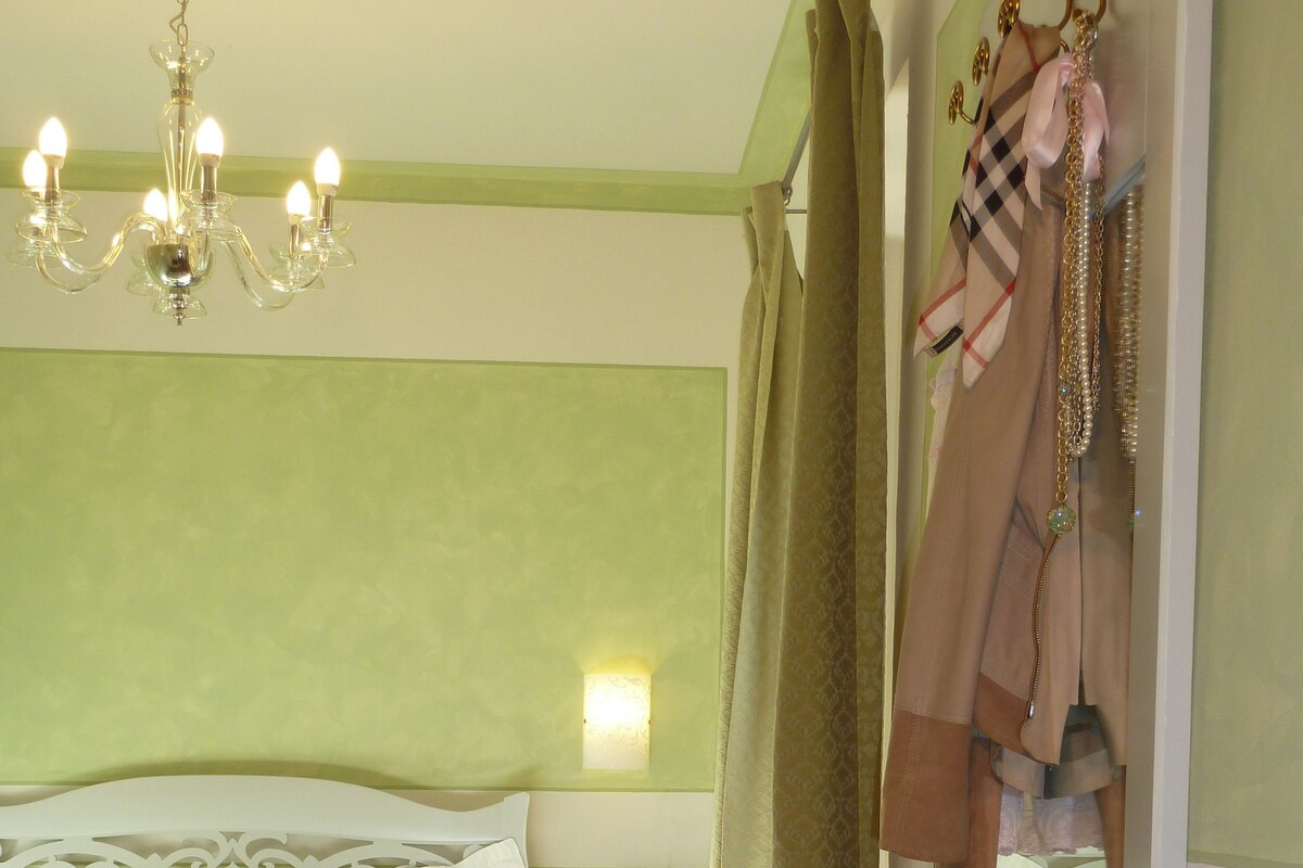 Yhden hengen comfort-huone, oma kylpyhuone, torni